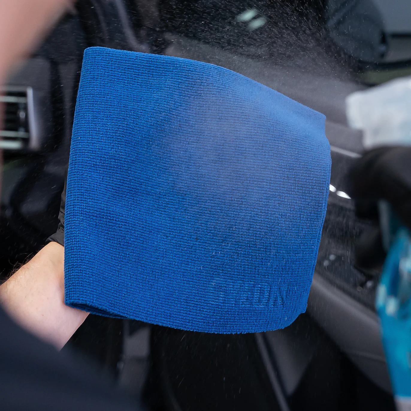 Q²M Bald Wipe EVO Towel - Image 3